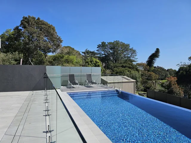 Rooftop balustrade and pool fence, Dromana