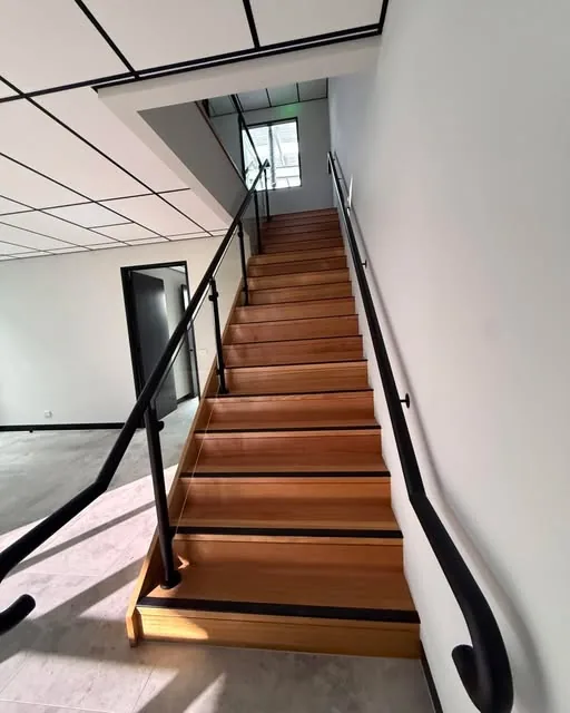 Glass staircase balustrade, factory office