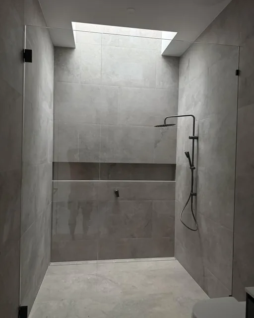 Shower screen replacement