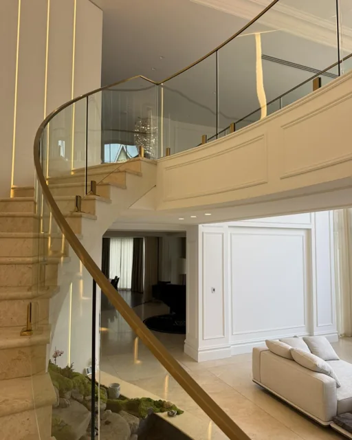 Curved staircase and void balustrade, Brighton