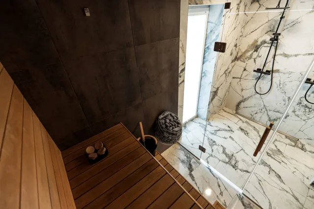 Steam room glass